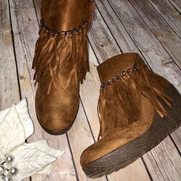 Fringe bootie, size 10. Worn once in box - Picture 1 of 6